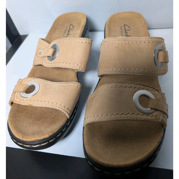 Clarks Sandals Lexi Willow Womens 7.5 M Brown Leather Bendables Comfort Wedge - Picture 1 of 5